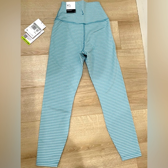 Nike Pants - New! Nike Women’s Yoga Leggings